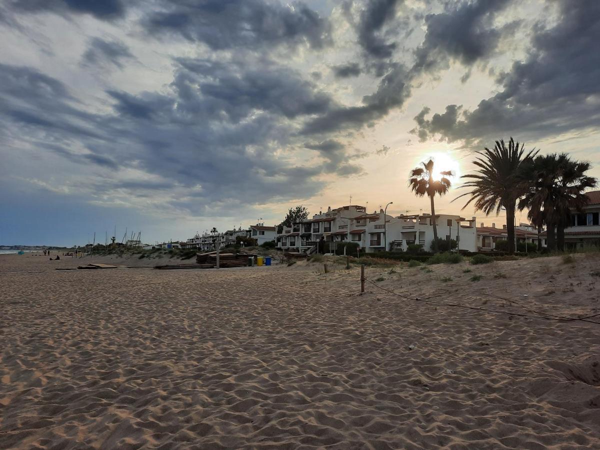 Apartamento Cosy House With Garden Infront Of The Sea Creixell Exterior foto