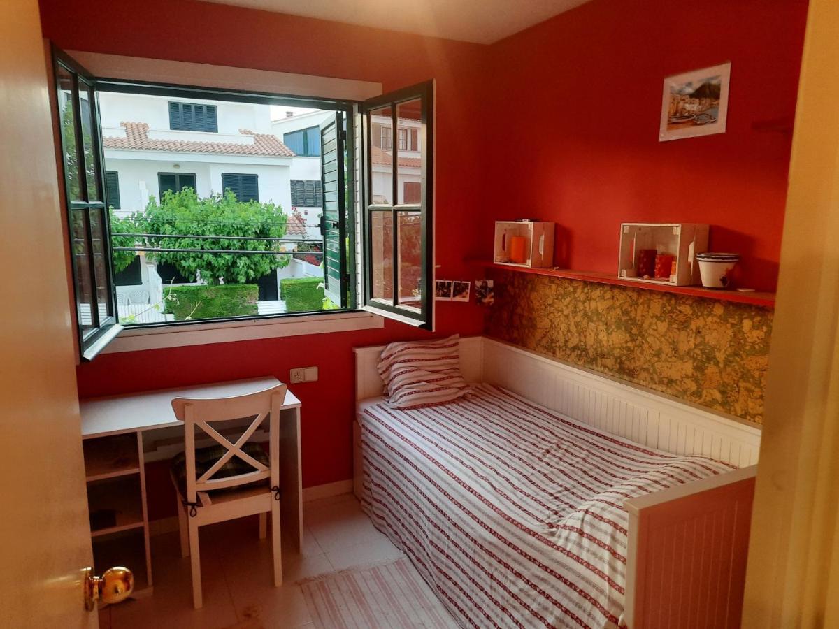 Apartamento Cosy House With Garden Infront Of The Sea Creixell Exterior foto
