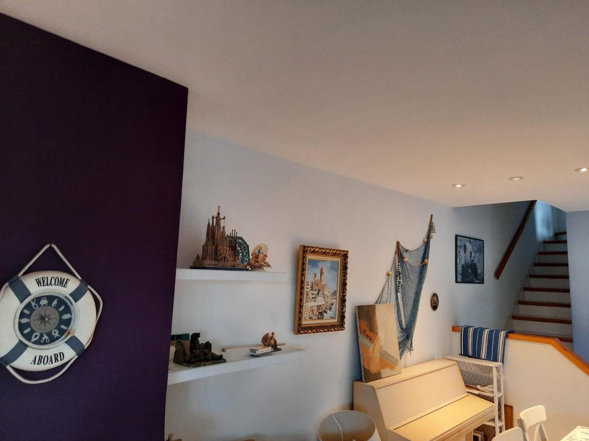 Apartamento Cosy House With Garden Infront Of The Sea Creixell Exterior foto
